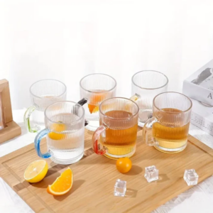 Set de 6 Tazas Acanaladas de Vidrio Asa de Colores 310 ml